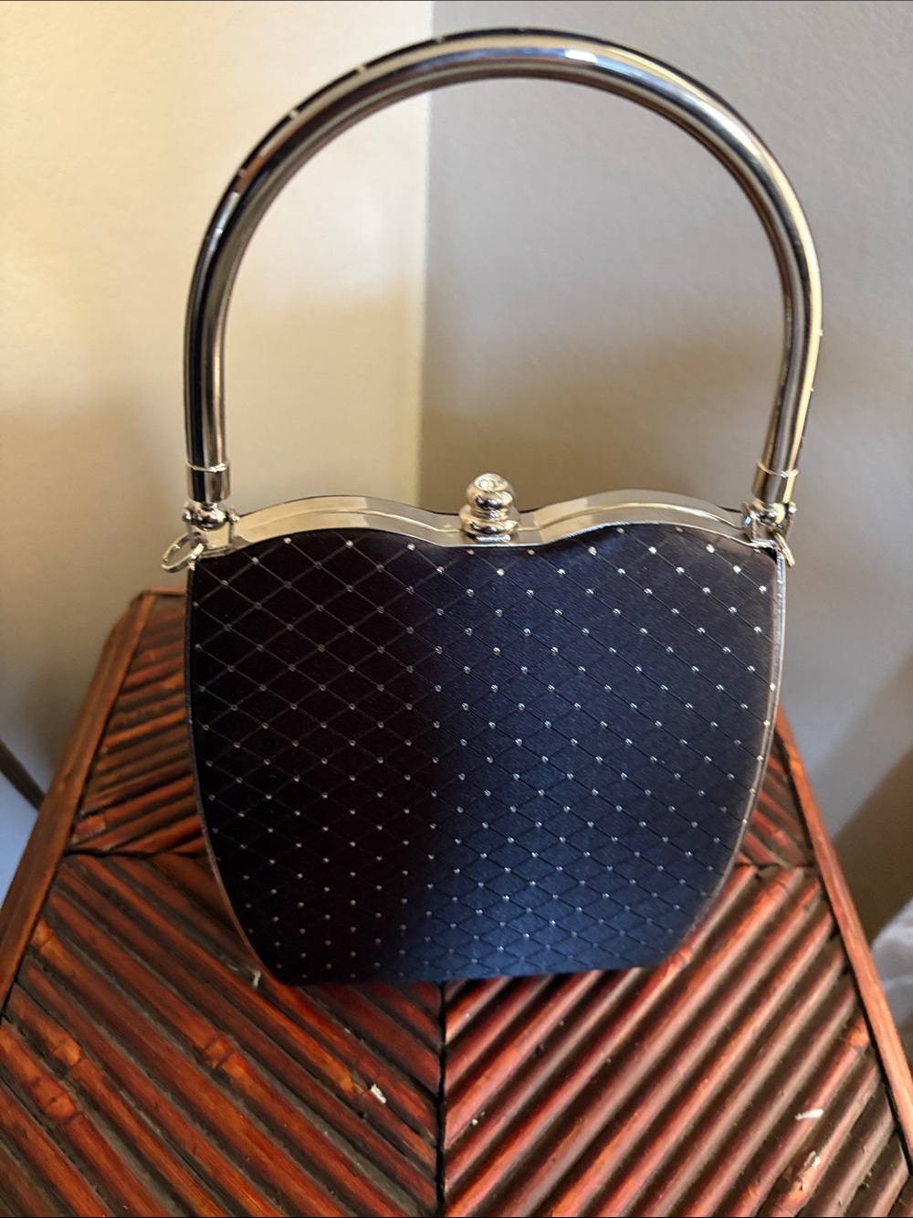 Elegant Black Quilted Top-Handle Evening Bag with Metallic Dots & Jewel Clasp